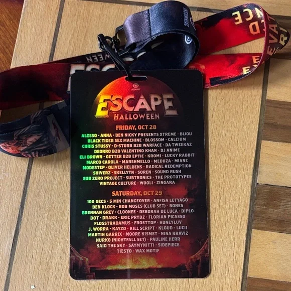 Escape Halloween 2022 VIP Lanyard - Picture 2 of 3
